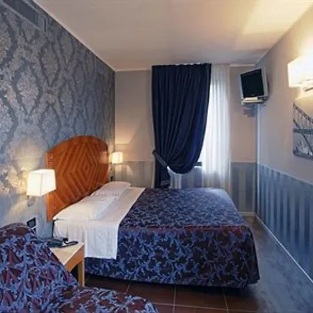 Savoia 4*