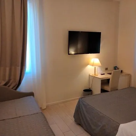 Ξενοδοχείο Savoia 4*